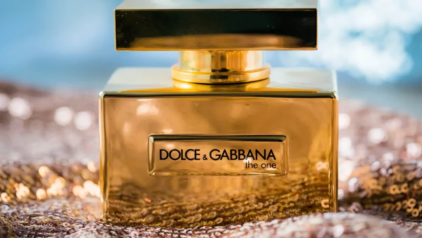 Dolce & Gabbana στο Hondos Center Santorini